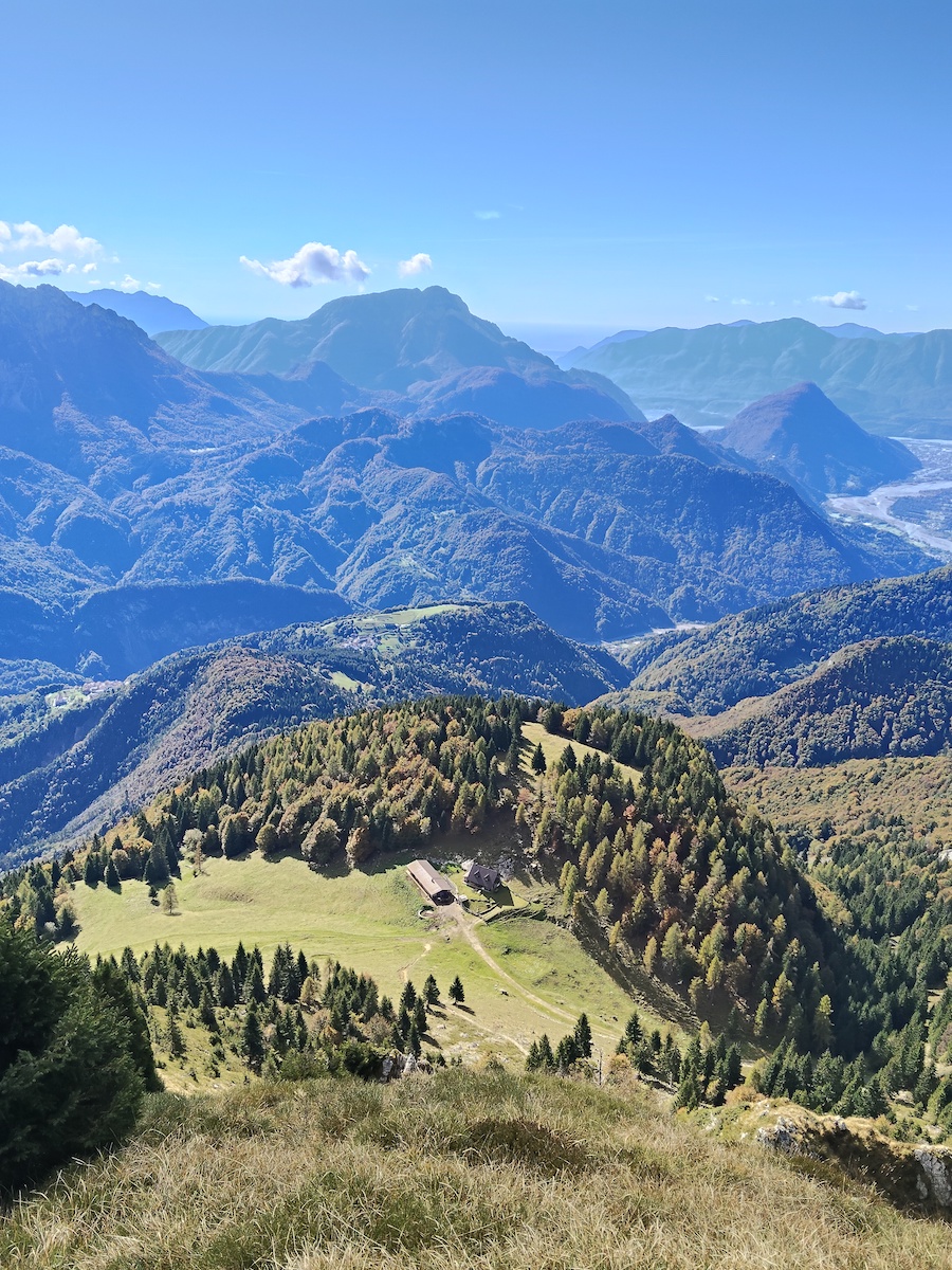 La sella di Lunge vista dal Tersadia La sella di Lunge vista dal Tersadia